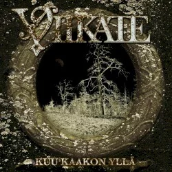Kuu kaakon yllä