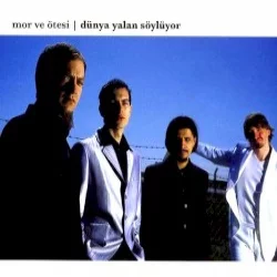 Dünya Yalan Söylüyor Dünya Yalan Söylüyor