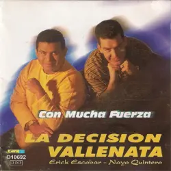 Con mucha fuerza