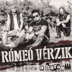 A három...