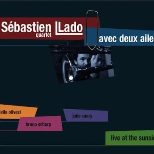 Avec deux ailes
